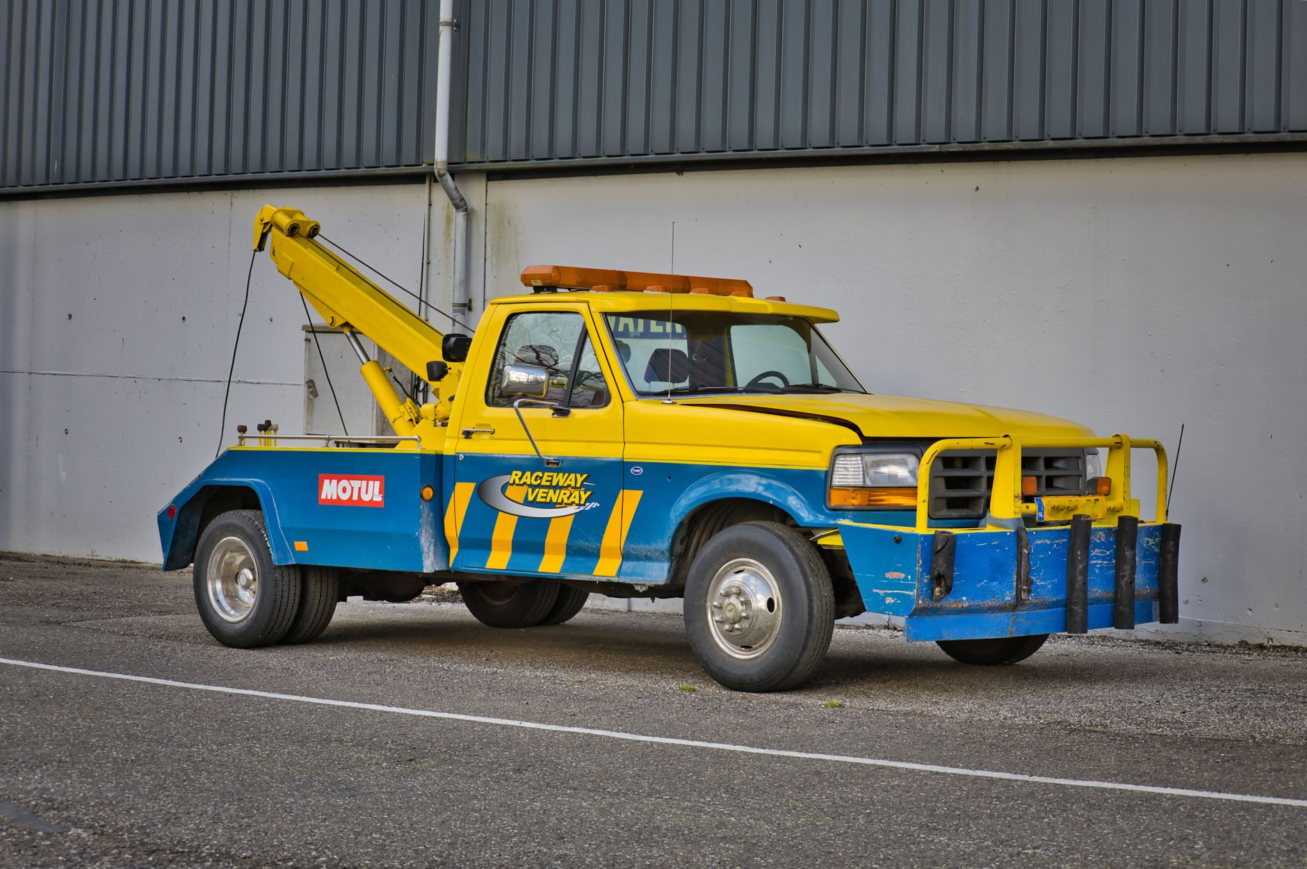 Remorquage voiture équipe à Mons-en-Barœul